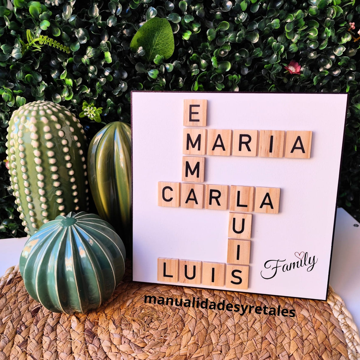 Cuadro familia con nombres entrelazados blanco