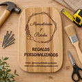 Madera teca grabada logo